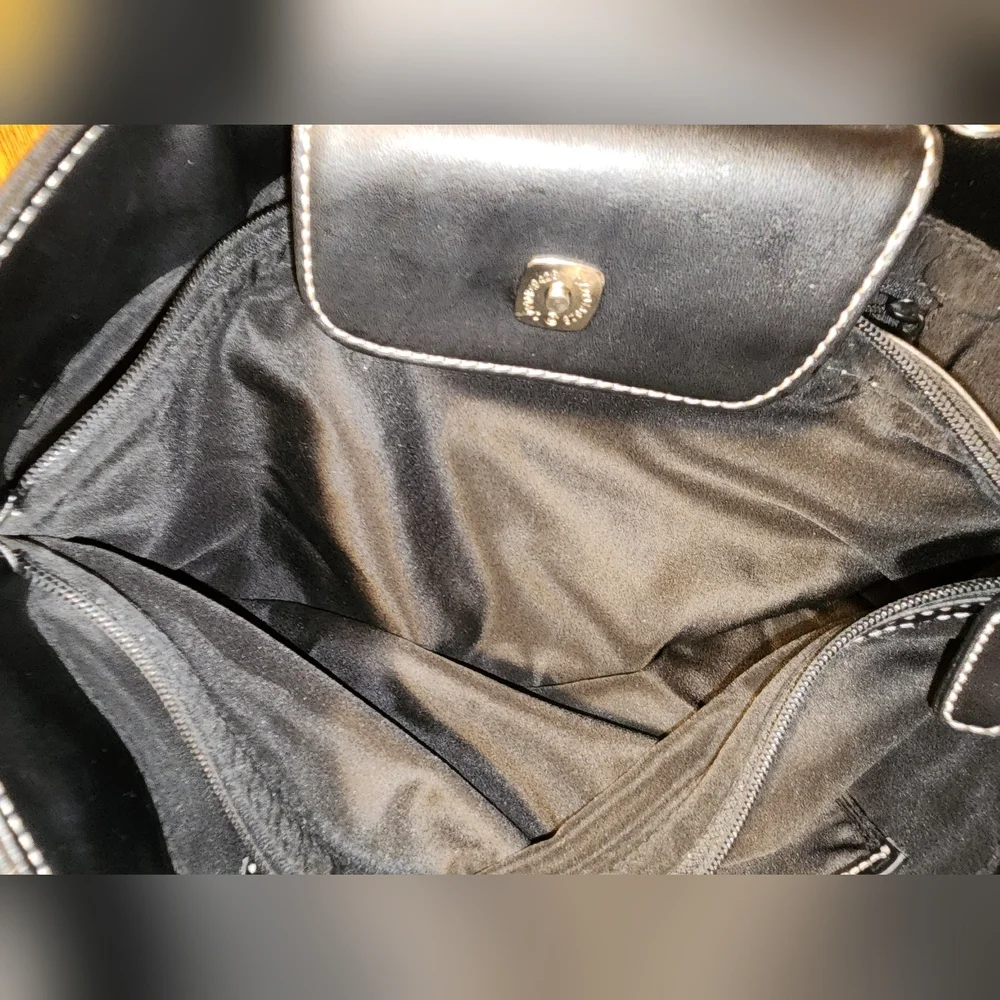 black tommy Hilfiger shoulder bag guc